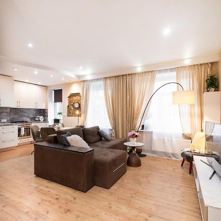 Ferienwohnung Baltic Amber In Diplomatic District & Free Parking Riga Exterior foto