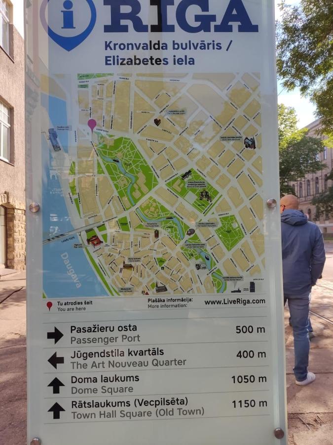 Ferienwohnung Baltic Amber In Diplomatic District & Free Parking Riga Exterior foto