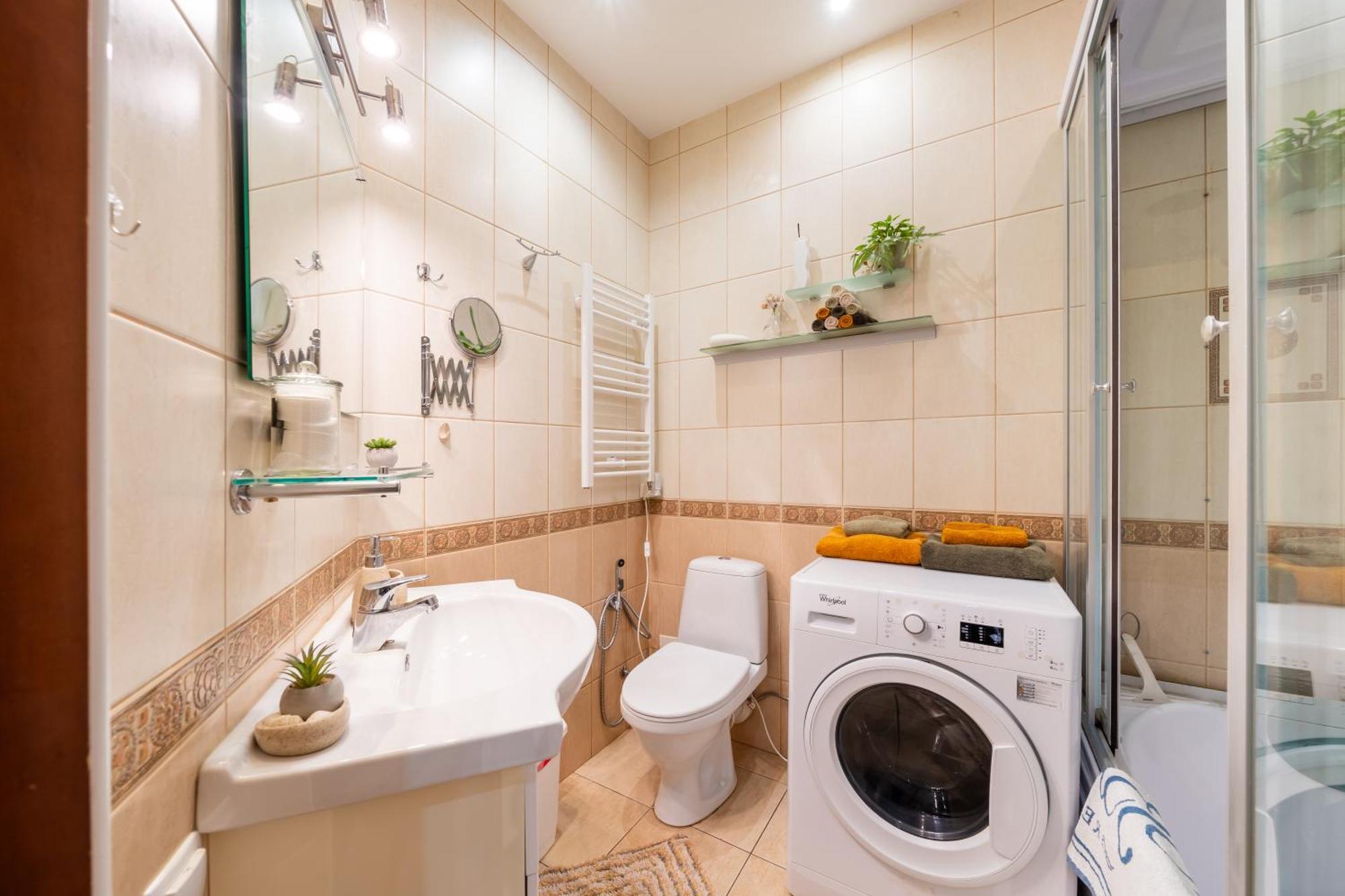 Ferienwohnung Baltic Amber In Diplomatic District & Free Parking Riga Exterior foto