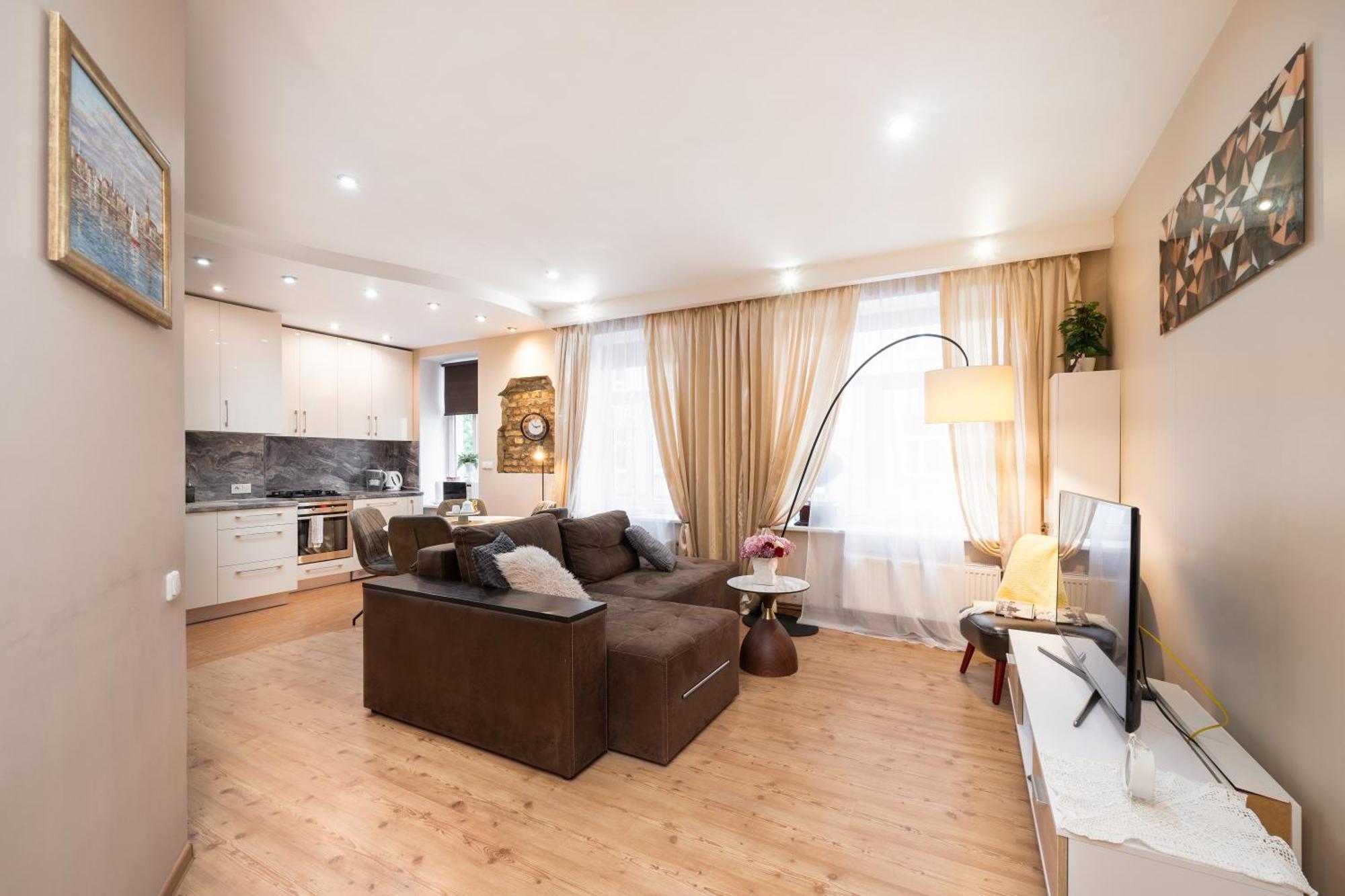 Ferienwohnung Baltic Amber In Diplomatic District & Free Parking Riga Exterior foto