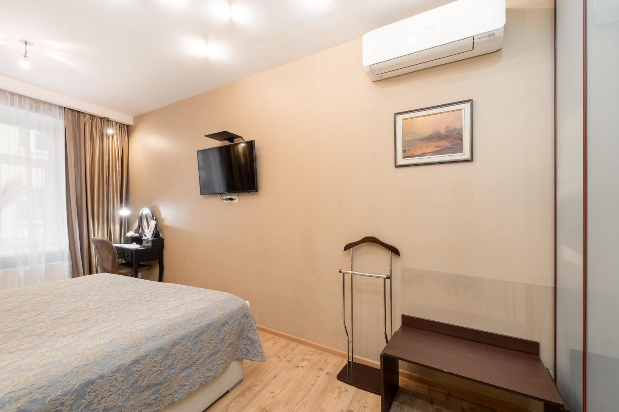 Ferienwohnung Baltic Amber In Diplomatic District & Free Parking Riga Exterior foto