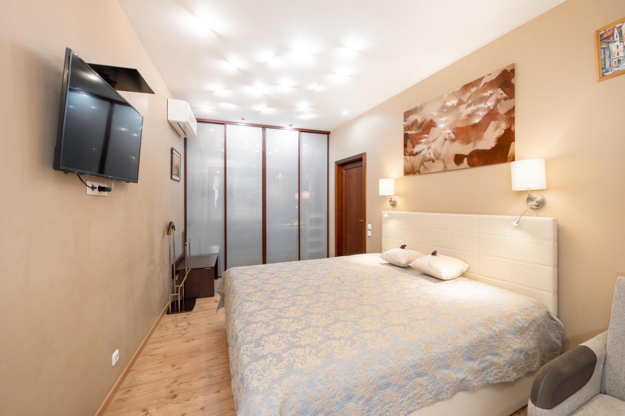 Ferienwohnung Baltic Amber In Diplomatic District & Free Parking Riga Exterior foto