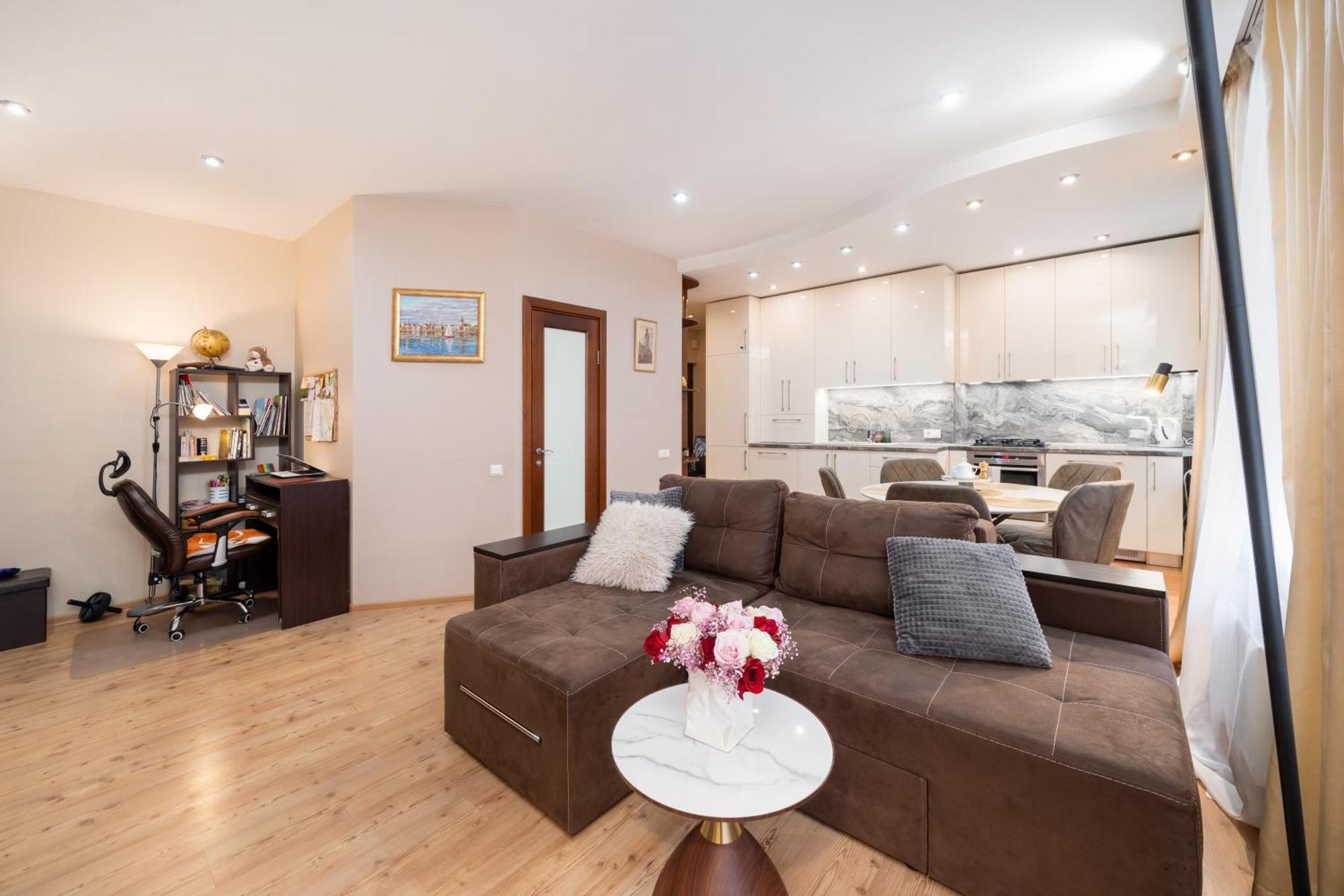 Ferienwohnung Baltic Amber In Diplomatic District & Free Parking Riga Exterior foto